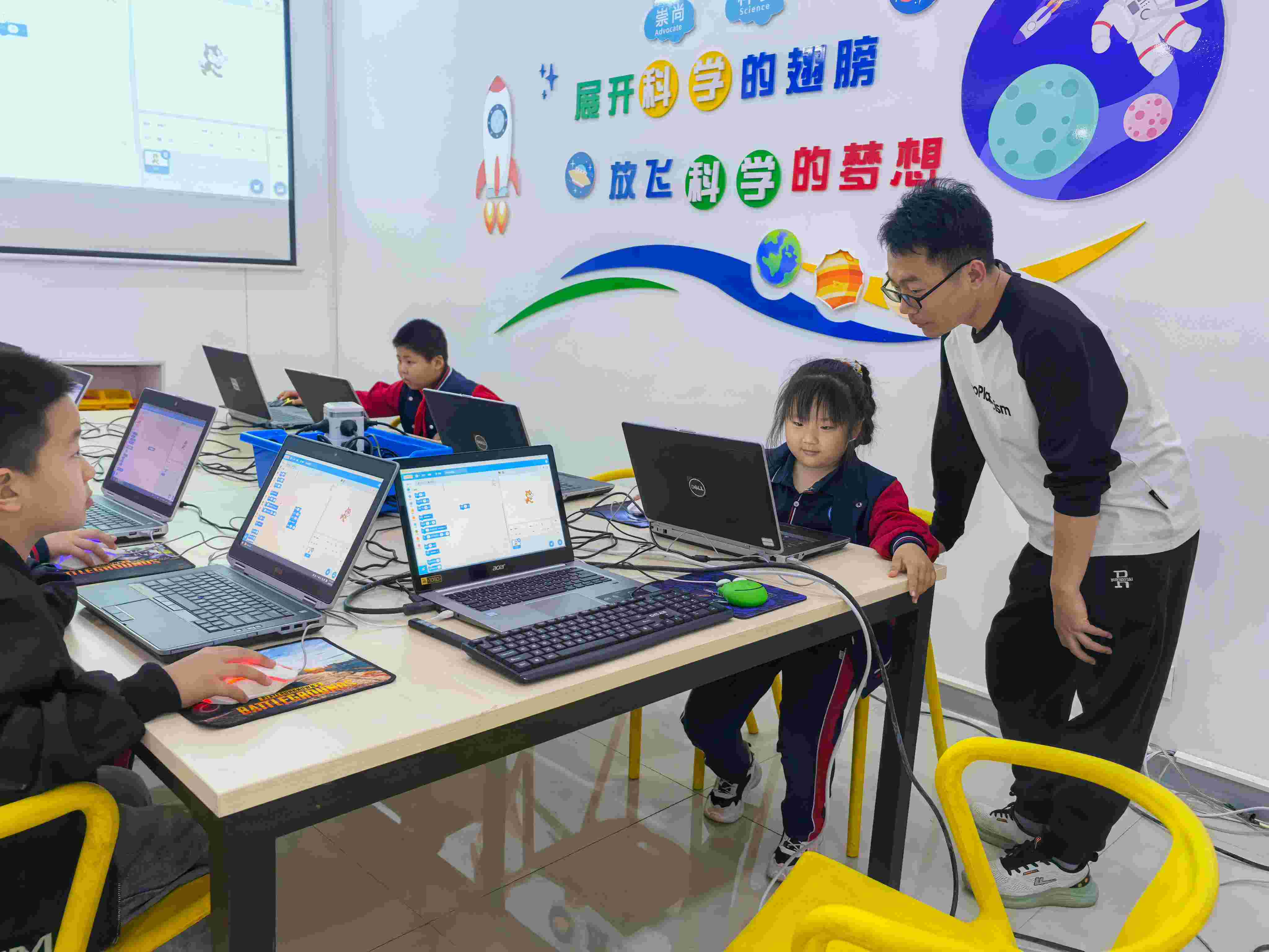 【朝和少年・Code童行】社区创客之家开课啦~~~
